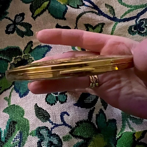 VINTAGE gold makeup compact - Picture 7 of 7